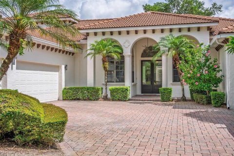 House in Windermere, Florida 5 bedrooms, 359.35 sq.m. № 1778388 - photo 1