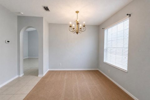 Villa ou maison à louer à Land O' Lakes, Floride: 3 chambres, 154.22 m2 № 2285601 - photo 3