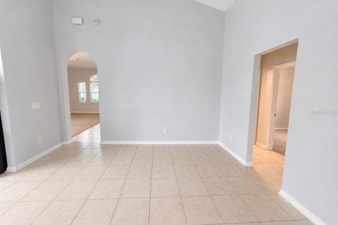 Villa ou maison à louer à Land O' Lakes, Floride: 3 chambres, 154.22 m2 № 2285601 - photo 6