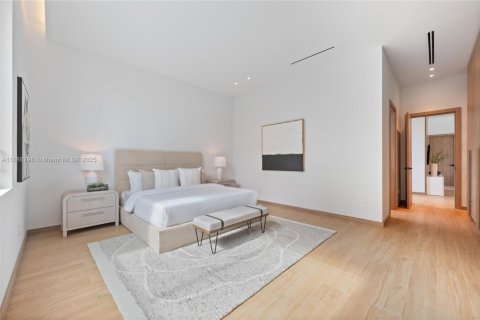 Villa ou maison à vendre à Miami, Floride: 3 chambres, 259.57 m2 № 1971175 - photo 17