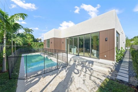 Villa ou maison à vendre à Miami, Floride: 3 chambres, 259.57 m2 № 1971175 - photo 28