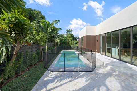 Villa ou maison à vendre à Miami, Floride: 3 chambres, 259.57 m2 № 1971175 - photo 29