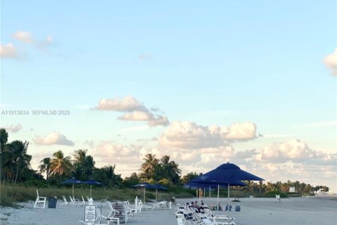 Condominio en alquiler en Key Biscayne, Florida, 2 dormitorios, 117.06 m2 № 1968508 - foto 26