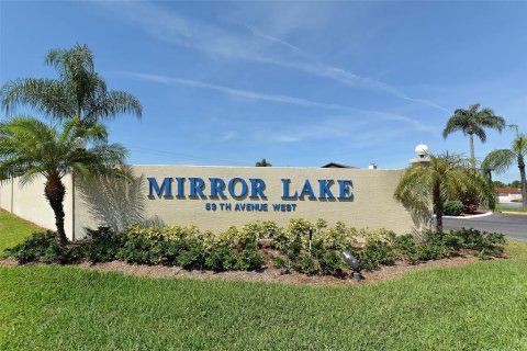 Condo in Bradenton, Florida, 2 bedrooms  № 1542496 - photo 25