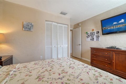 Condo in Bradenton, Florida, 2 bedrooms  № 1542496 - photo 20