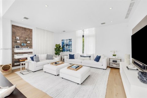 Купить виллу или дом в Майами-Бич, Флорида 4 спальни, 371.05м2, № 2064080 - фото 5