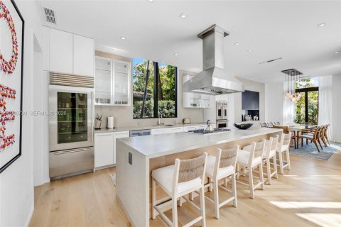 Купить виллу или дом в Майами-Бич, Флорида 4 спальни, 371.05м2, № 2064080 - фото 9