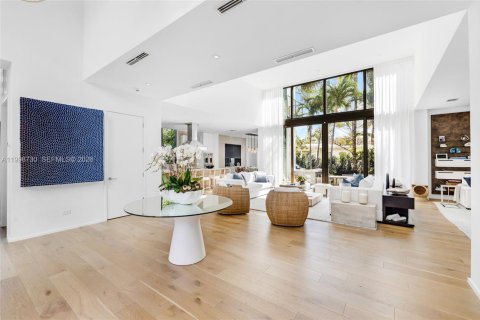 Купить виллу или дом в Майами-Бич, Флорида 4 спальни, 371.05м2, № 2064080 - фото 22