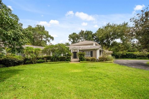 Casa en alquiler en Winter Park, Florida, 4 dormitorios, 339.46 m2 № 1823272 - foto 1