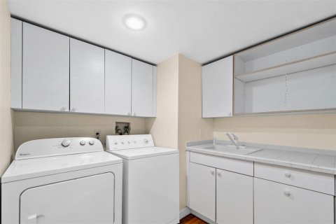 Casa en alquiler en Winter Park, Florida, 4 dormitorios, 339.46 m2 № 1823272 - foto 13
