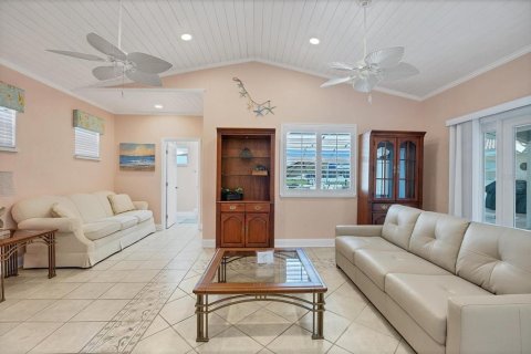 Villa ou maison à vendre à Port Charlotte, Floride: 5 chambres, 350.61 m2 № 1835302 - photo 26