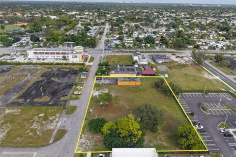 Commercial property in Miami, Florida № 1976662 - photo 6