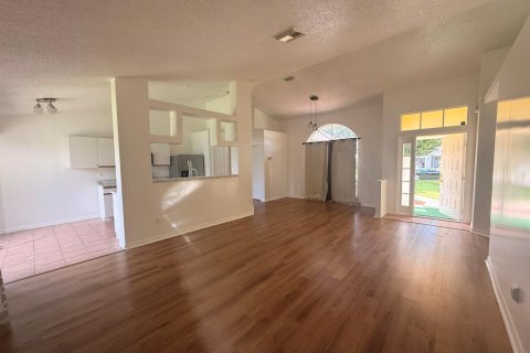 Villa ou maison à louer à Port St. Lucie, Floride: 3 chambres, 133.31 m2 № 2264493 - photo 6