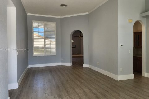 Снять в аренду виллу или дом в Корал-Спрингс, Флорида 4 спальни, 190.26м2, № 2005700 - фото 7