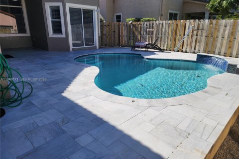 Снять в аренду виллу или дом в Корал-Спрингс, Флорида 4 спальни, 190.26м2, № 2005700 - фото 17