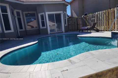 Снять в аренду виллу или дом в Корал-Спрингс, Флорида 4 спальни, 190.26м2, № 2005700 - фото 18