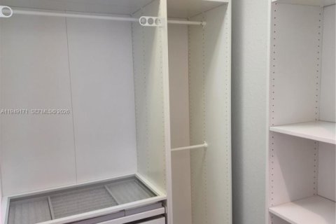 Снять в аренду виллу или дом в Корал-Спрингс, Флорида 4 спальни, 190.26м2, № 2005700 - фото 21