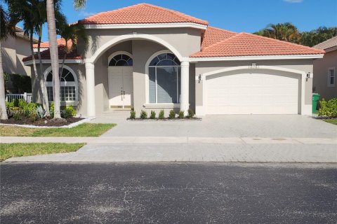 Дом в Корал-Спрингс, Флорида 4 спальни, 190.26м2 № 2005700