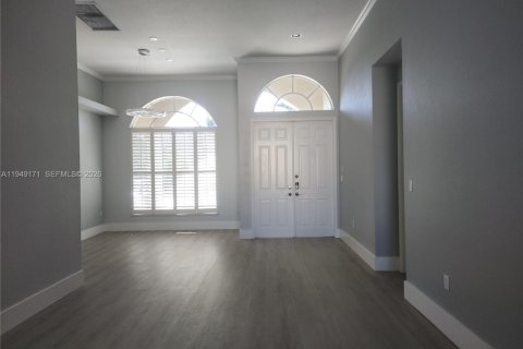 Снять в аренду виллу или дом в Корал-Спрингс, Флорида 4 спальни, 190.26м2, № 2005700 - фото 5