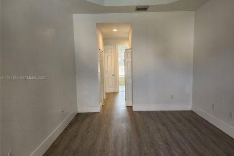 Снять в аренду виллу или дом в Корал-Спрингс, Флорида 4 спальни, 190.26м2, № 2005700 - фото 27