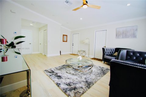 Villa ou maison à louer à Delray Beach, Floride: 3 chambres, 140 m2 № 2014372 - photo 11