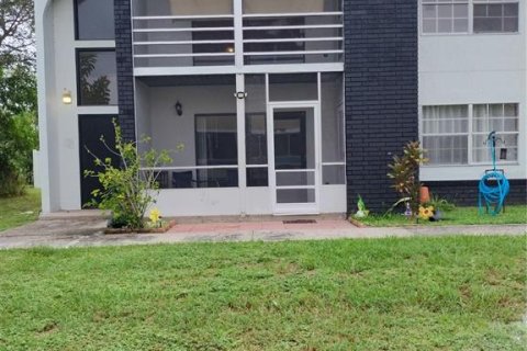Condo in Port Charlotte, Florida, 2 bedrooms  № 1870227 - photo 14