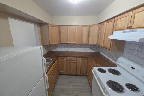 Immobilier commercial à vendre à Lakeland, Floride: 4 chambres, 168.43 m2 № 2423992 - photo 16