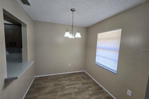 Immobilier commercial à vendre à Lakeland, Floride: 4 chambres, 168.43 m2 № 2423992 - photo 8