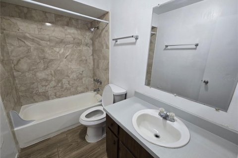 Immobilier commercial à vendre à Lakeland, Floride: 4 chambres, 168.43 m2 № 2423992 - photo 15