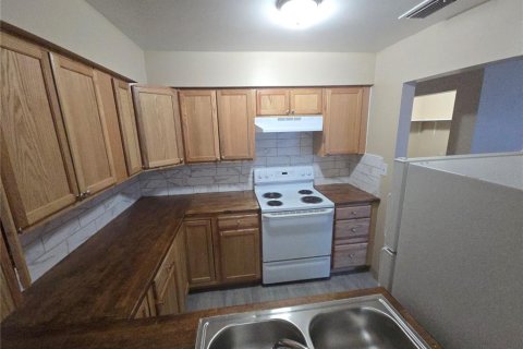 Immobilier commercial à vendre à Lakeland, Floride: 4 chambres, 168.43 m2 № 2423992 - photo 11