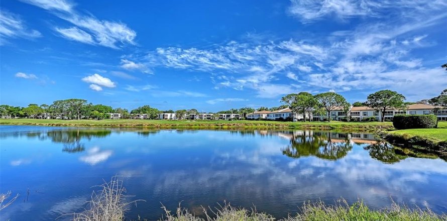 Condominio en Sarasota, Florida, 2 dormitorios № 2101657