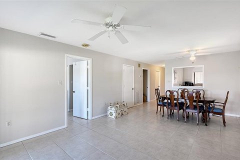 Condominio en venta en Sarasota, Florida, 2 dormitorios, 106.37 m2 № 2101657 - foto 8