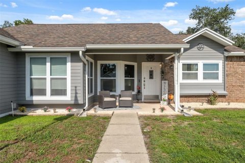House in Spring Hill, Florida 3 bedrooms, 139.07 sq.m. № 1901867 - photo 4