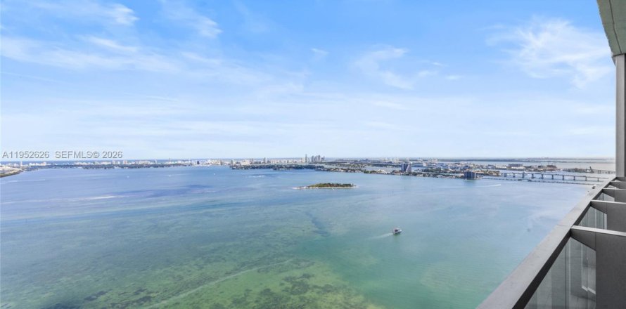 Condominio en Miami, Florida, 2 dormitorios № 2009236