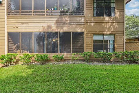 Condo in Palm Harbor, Florida, 2 bedrooms  № 1913778 - photo 20