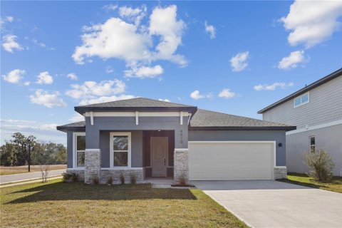 Casa en Ocala, Florida 3 dormitorios, 161.84 m2 № 2095554