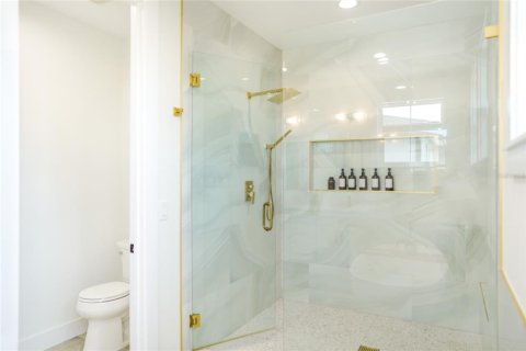 House in Saint Petersburg, Florida 5 bedrooms, 276.85 sq.m. № 1618253 - photo 25