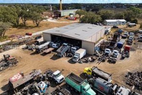 Propiedad comercial en venta en LaBelle, Florida № 2046740 - foto 6