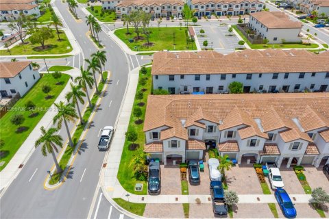 Adosado en venta en Homestead, Florida, 3 dormitorios, 157.47 m2 № 2172772 - foto 8