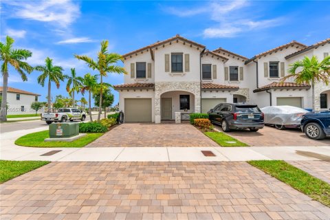 Adosado en Homestead, Florida 3 dormitorios, 157.47 m2 № 2172772