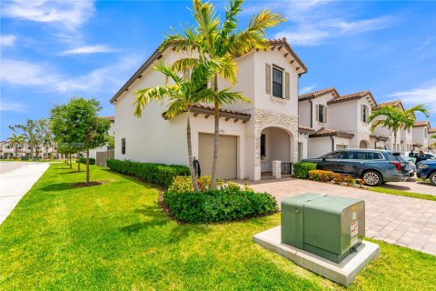 Adosado en venta en Homestead, Florida, 3 dormitorios, 157.47 m2 № 2172772 - foto 3