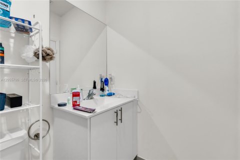 Adosado en venta en Homestead, Florida, 3 dormitorios, 157.47 m2 № 2172772 - foto 29