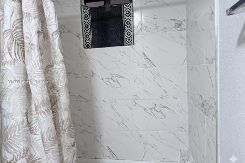 Снять в аренду кондоминиум в Корал-Спрингс, Флорида 3 спальни, 119.47м2, № 2046829 - фото 6