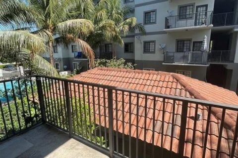 Снять в аренду кондоминиум в Корал-Спрингс, Флорида 3 спальни, 119.47м2, № 2046829 - фото 18