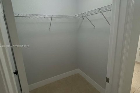 Снять в аренду кондоминиум в Корал-Спрингс, Флорида 3 спальни, 119.47м2, № 2046829 - фото 10