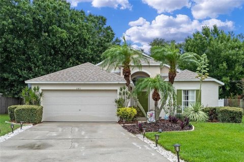 House in Winter Haven, Florida 3 bedrooms, 134.99 sq.m. № 2129995