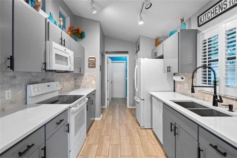 Villa ou maison à vendre à Winter Haven, Floride: 3 chambres, 134.99 m2 № 2129995 - photo 7