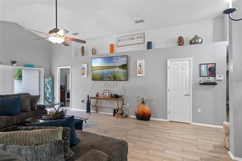 Villa ou maison à vendre à Winter Haven, Floride: 3 chambres, 134.99 m2 № 2129995 - photo 3