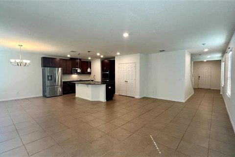House in Kissimmee, Florida 4 bedrooms, 240.25 sq.m. № 1678284 - photo 4