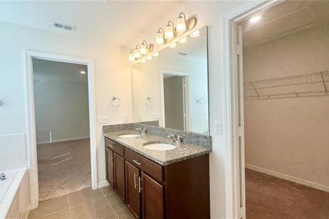 House in Kissimmee, Florida 4 bedrooms, 240.25 sq.m. № 1678284 - photo 16